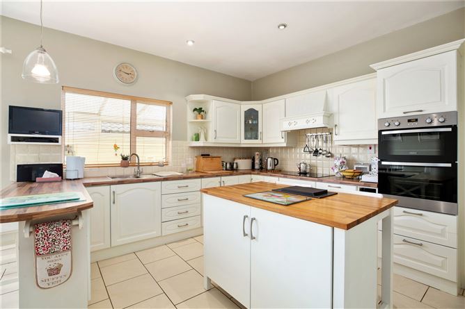 13 Cornelscourt Hill Road, Foxrock, Dublin 18