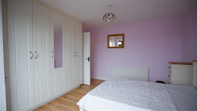 24 Wilmount Park, Carrignafoy, Cobh, Cork
