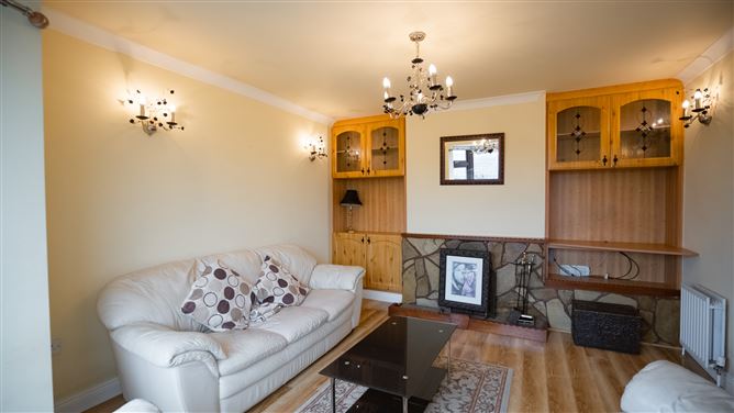 24 Wilmount Park, Carrignafoy, Cobh, Cork