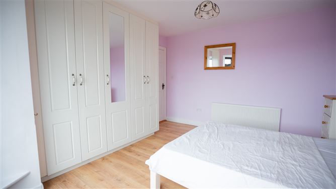 24 Wilmount Park, Carrignafoy, Cobh, Cork