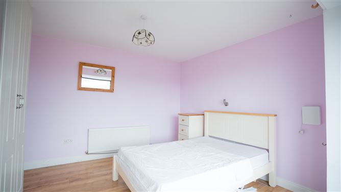 24 Wilmount Park, Carrignafoy, Cobh, Cork