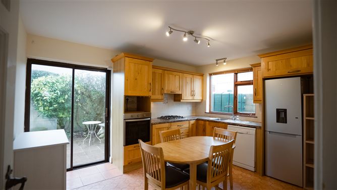 24 Wilmount Park, Carrignafoy, Cobh, Cork