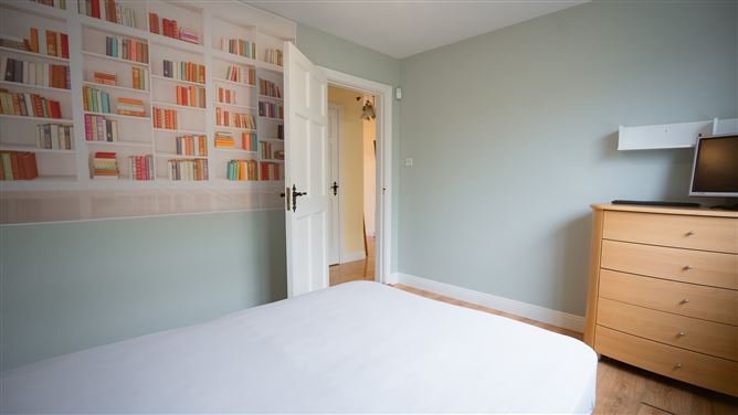 24 Wilmount Park, Carrignafoy, Cobh, Cork