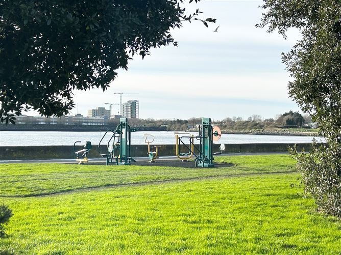 2 Carlton Court, St Lawrence Road, Clontarf, Dublin 3