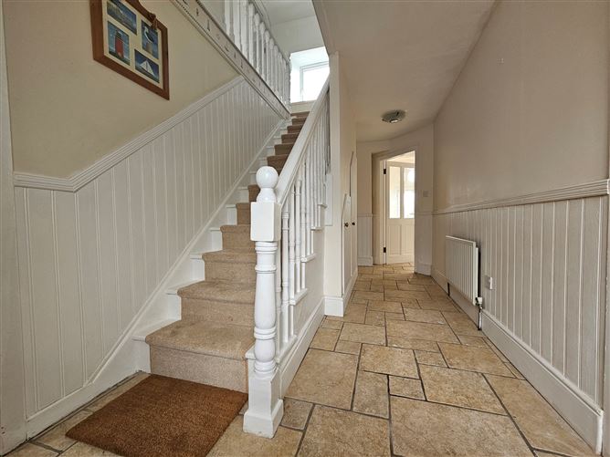 Charledon Ocean Lodge, Main Street, Ballyheigue, Kerry
