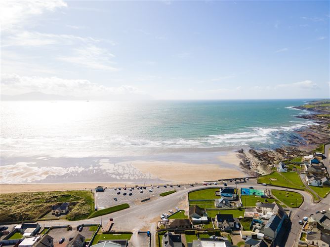 Charledon Ocean Lodge, Main Street, Ballyheigue, Kerry