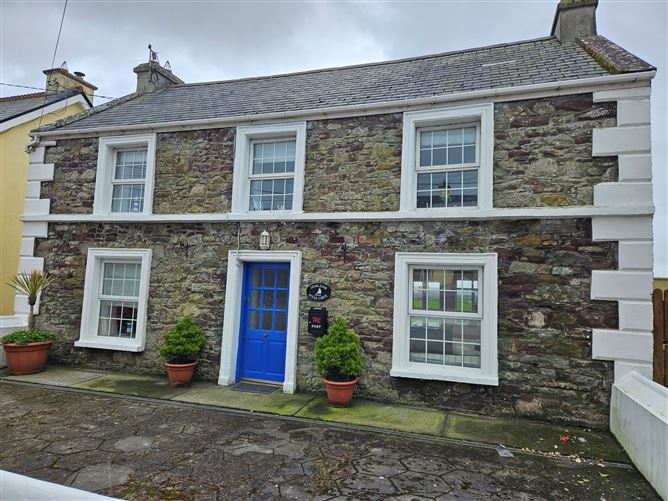 Charledon Ocean Lodge, Main Street, Ballyheigue, Kerry