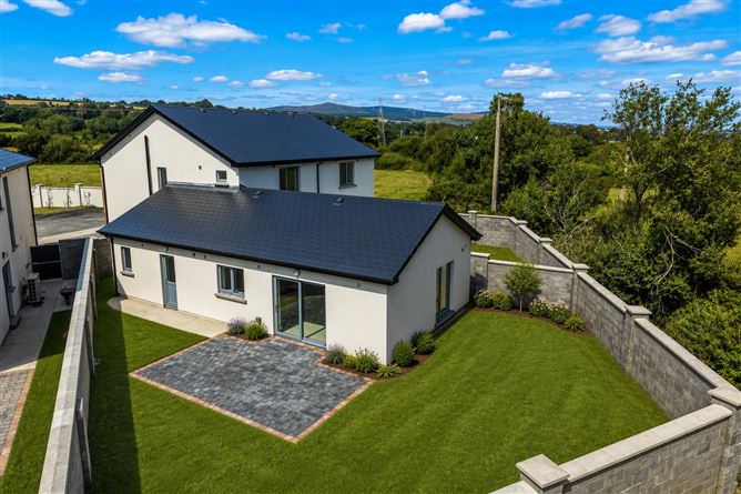 4 Bedroom Semi Detached Fermoyle Manor, Kilanerin, Wexford
