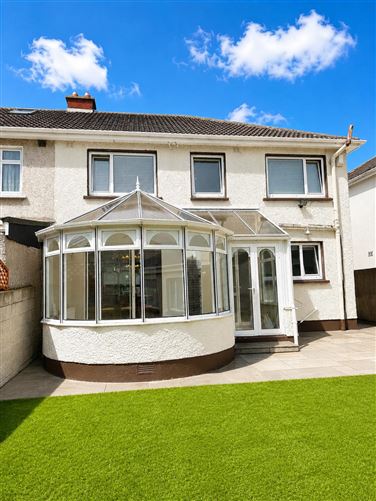 Photo 10 of 28 — 68 Hampton Court, Clontarf, Dublin 3, D03E726