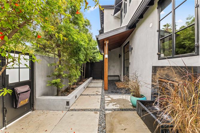 Bamboo and Embers,Santa Monica,California,USA