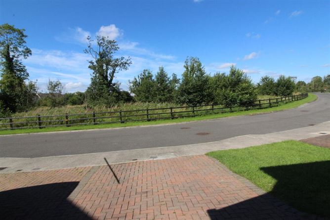 14 Fairways, Dromod, Leitrim