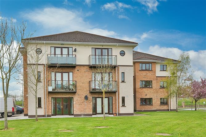 Main image for Apartment 36, Block 2, The Crescent, Moyglare Hall, Maynooth, Kildare