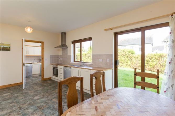 22 Chapel Wood, Kilmuckridge, Wexford