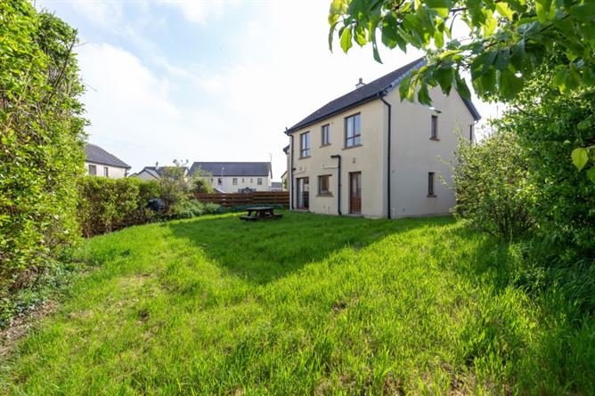 22 Chapel Wood, Kilmuckridge, Wexford