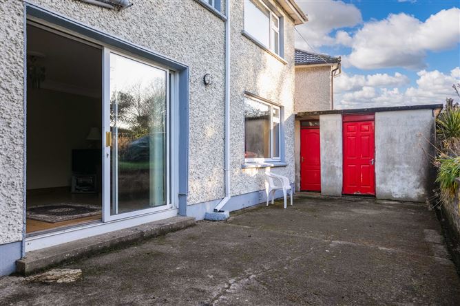 https://photos-a.propertyimages.ie/media/9/4/9/4781949/95e60c7c-905b-4552-bafd-38e9b9401435_l.jpg