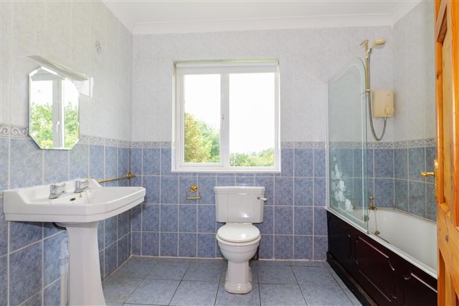 Burren View, Derrydonnell North, Oranmore, Co. Galway
