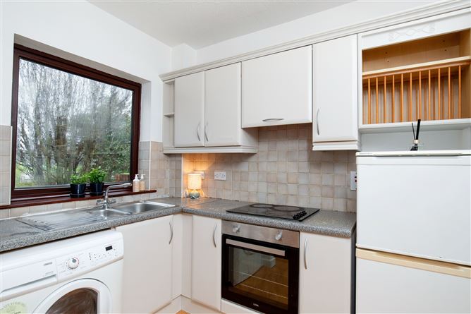 16 Donnybrook Green, Greenfield Park, Donnybrook,   Dublin 4