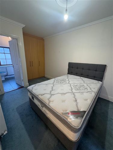 3 The Courtyard, Main Street, Slane, Meath