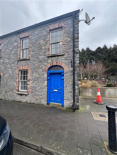 3 The Courtyard, Main Street, Slane, Meath