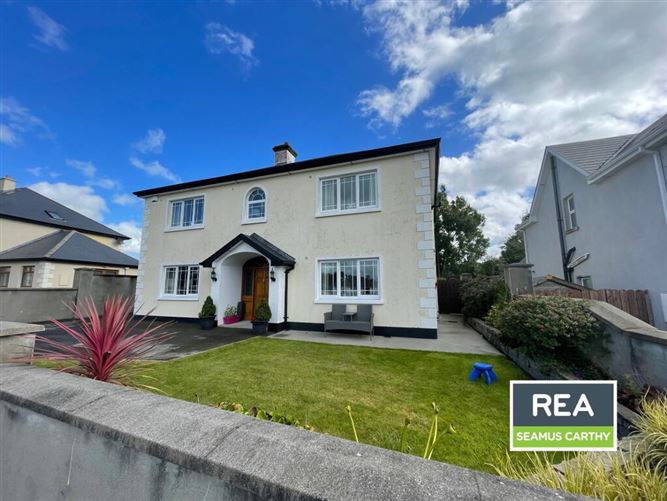 Main image for 11 Woodview Court, Roscommon Town, Co. Roscommon