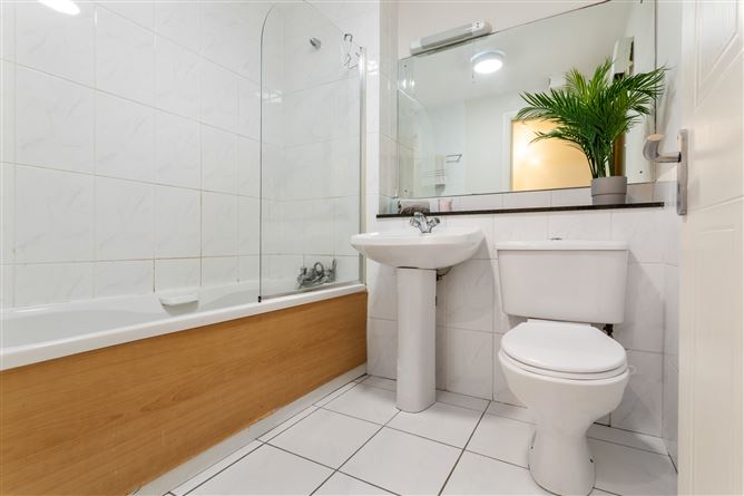 106 Castleforbes Square, IFSC, Dublin 1