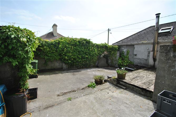 Spains Public House, Main St, Shinrone, Co. Offaly