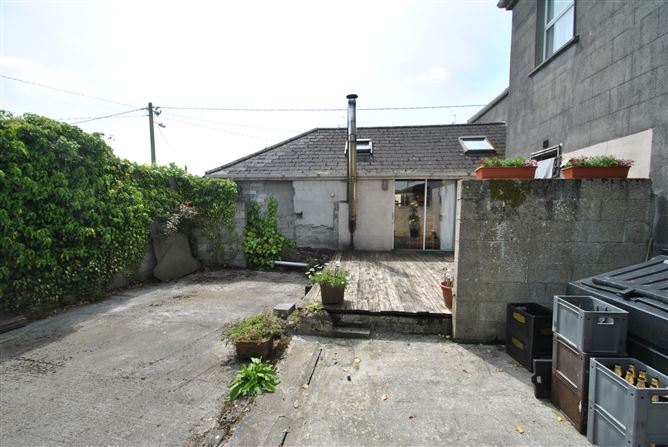 Spains Public House, Main St, Shinrone, Co. Offaly