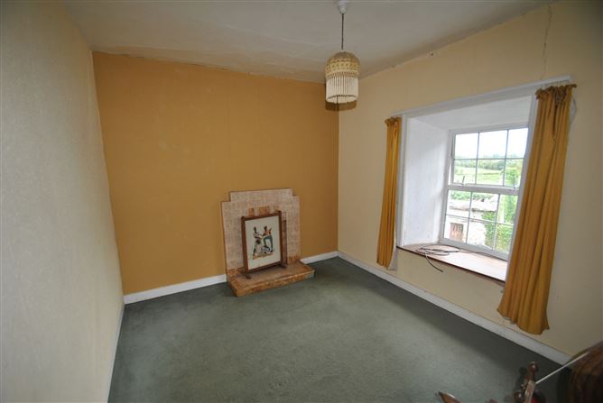 Main St, Shinrone, Birr, Co. Offaly