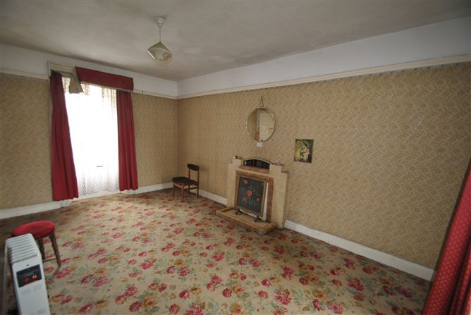 Main St, Shinrone, Birr, Co. Offaly