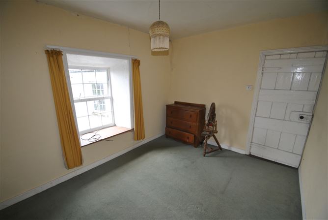 Main St, Shinrone, Birr, Co. Offaly