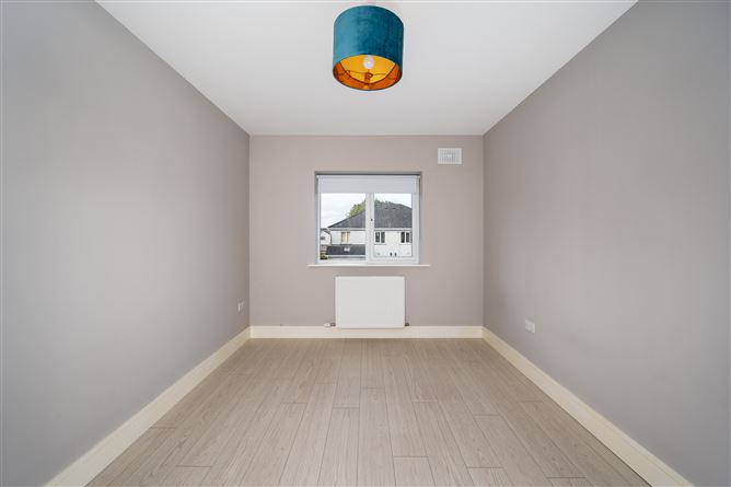2 The Crescent, The Hawthorns, Tullamore, Offaly