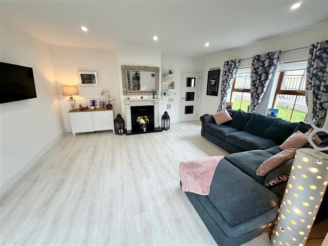 8 Owenmore Paddock, Ballinacarrow, Ballymote, Co. Sligo