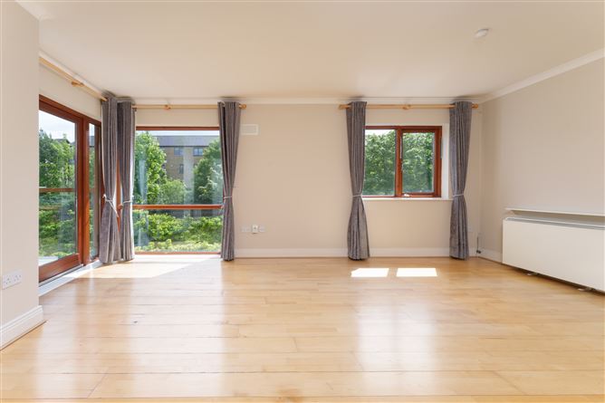 Photo 4 of 26 — 52 Hunters Hall, Ballycullen, Dublin 24