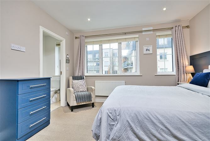 5 The Avenue, Aubrey Manor, Rathcoole, County Dublin