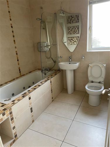 44 Renville Village, Oranmore, Galway