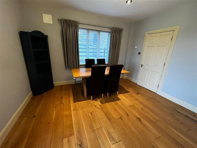 44 Renville Village, Oranmore, Galway