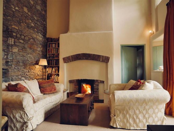Master Walshe House, Clonfanlough, Ballinahown, Athlone, Offaly