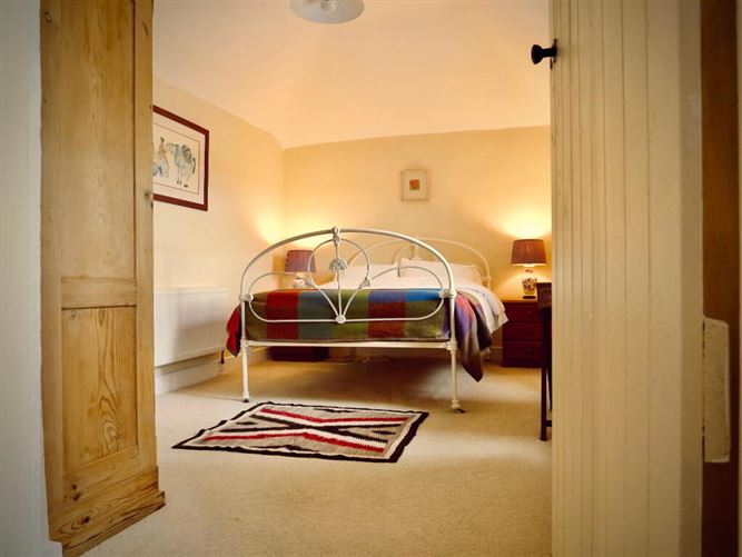 Master Walshe House, Clonfanlough, Ballinahown, Athlone, Offaly