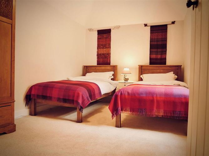 Master Walshe House, Clonfanlough, Ballinahown, Athlone, Offaly