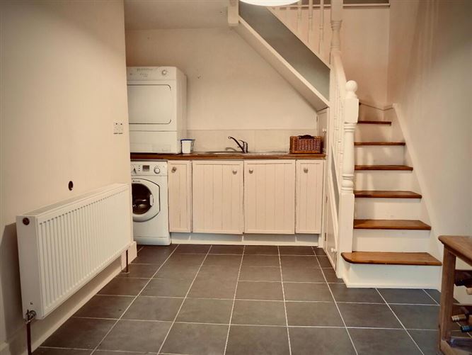 Master Walshe House, Clonfanlough, Ballinahown, Athlone, Offaly