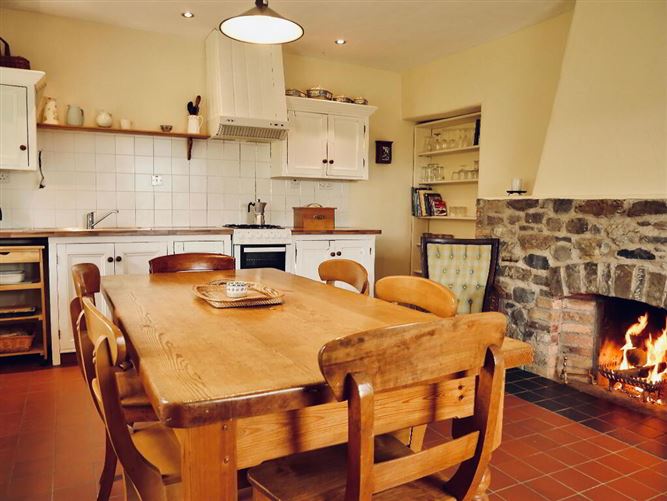 Master Walshe House, Clonfanlough, Ballinahown, Athlone, Offaly