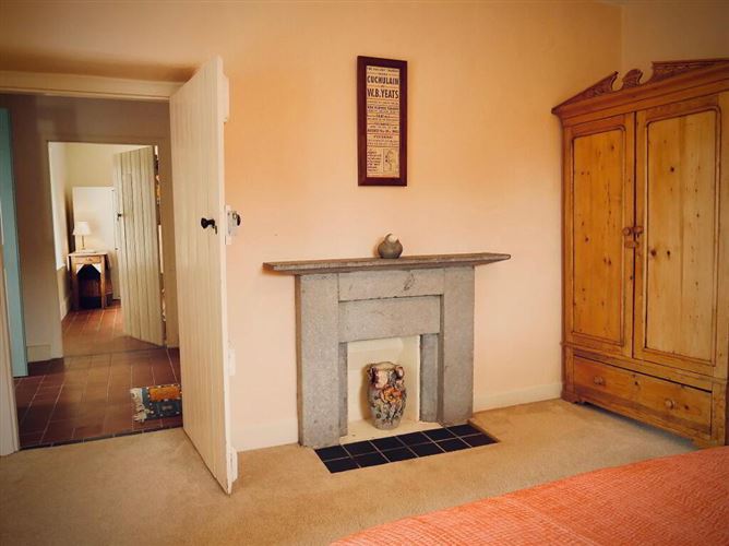 Master Walshe House, Clonfanlough, Ballinahown, Athlone, Offaly