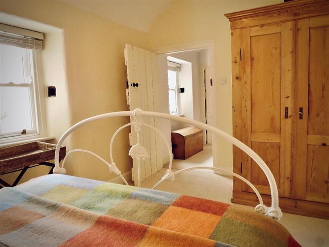 Master Walshe House, Clonfanlough, Ballinahown, Athlone, Offaly