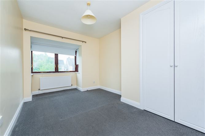 https://photos-a.propertyimages.ie/media/9/5/1/4926159/bd0440f6-c584-48a6-b857-532c96b871ab_l.jpg