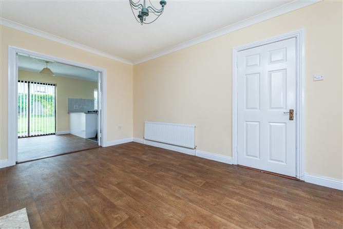 https://photos-a.propertyimages.ie/media/9/5/1/4926159/bd0440f6-c584-48a6-b857-532c96b871ab_l.jpg