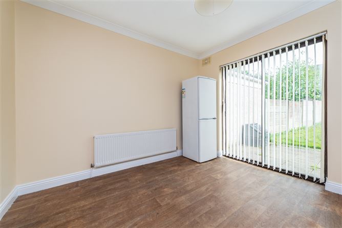 https://photos-a.propertyimages.ie/media/9/5/1/4926159/bd0440f6-c584-48a6-b857-532c96b871ab_l.jpg