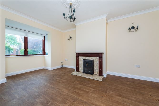 https://photos-a.propertyimages.ie/media/9/5/1/4926159/bd0440f6-c584-48a6-b857-532c96b871ab_l.jpg