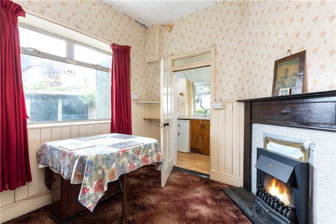 70 St Alban's Park, Sandymount, Dublin 4