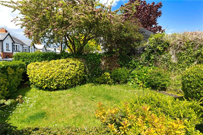 70 St Alban's Park, Sandymount, Dublin 4