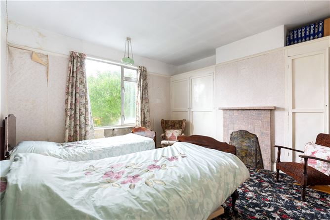 70 St Alban's Park, Sandymount, Dublin 4